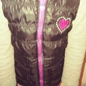 Girls black puffer vest